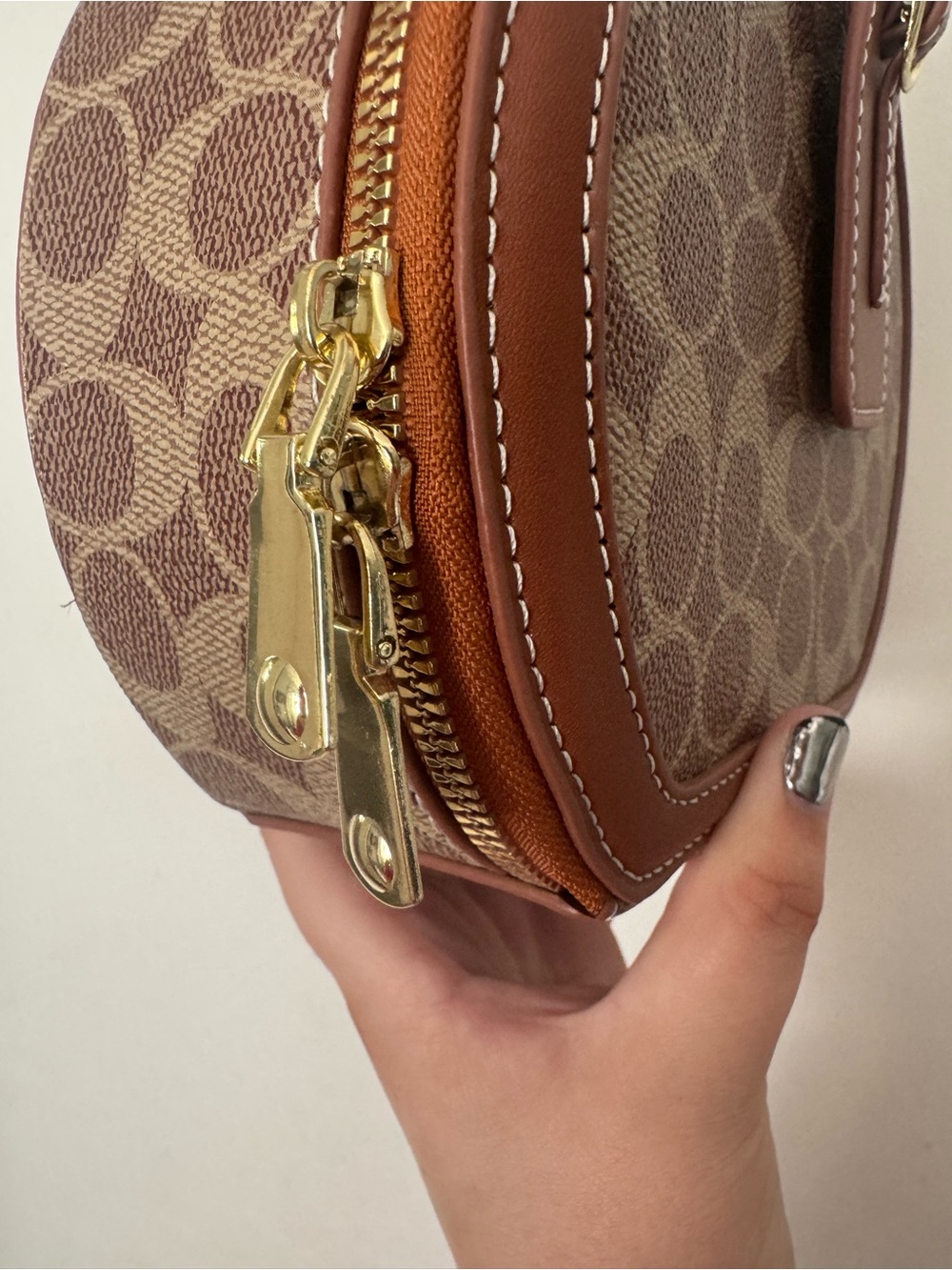 NWOT Brown Signature Round Bag - Picture 8 of 12